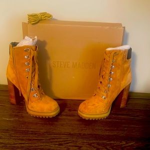 Steve Madden-Tan Boots. Size 8